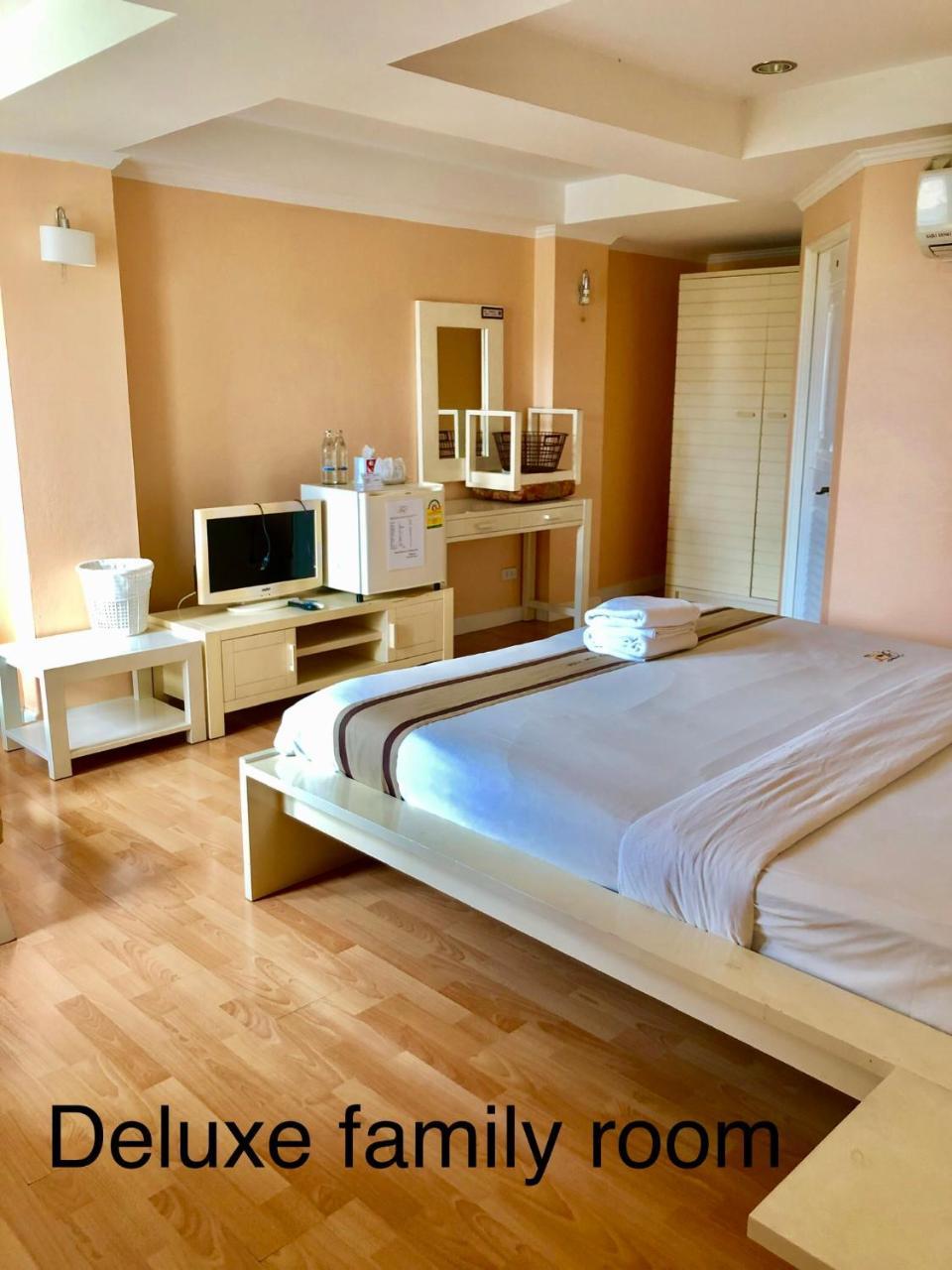 Hotel Triple Palms House à Chiang Mai Extérieur photo
